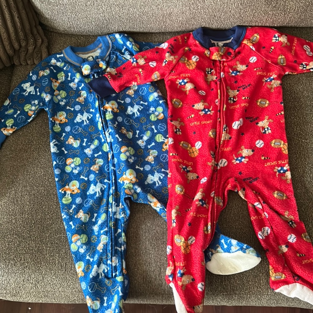 12mo fleece Gerber baby sleepers lot of 2